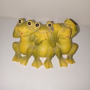 See No Evil Frogs figurine